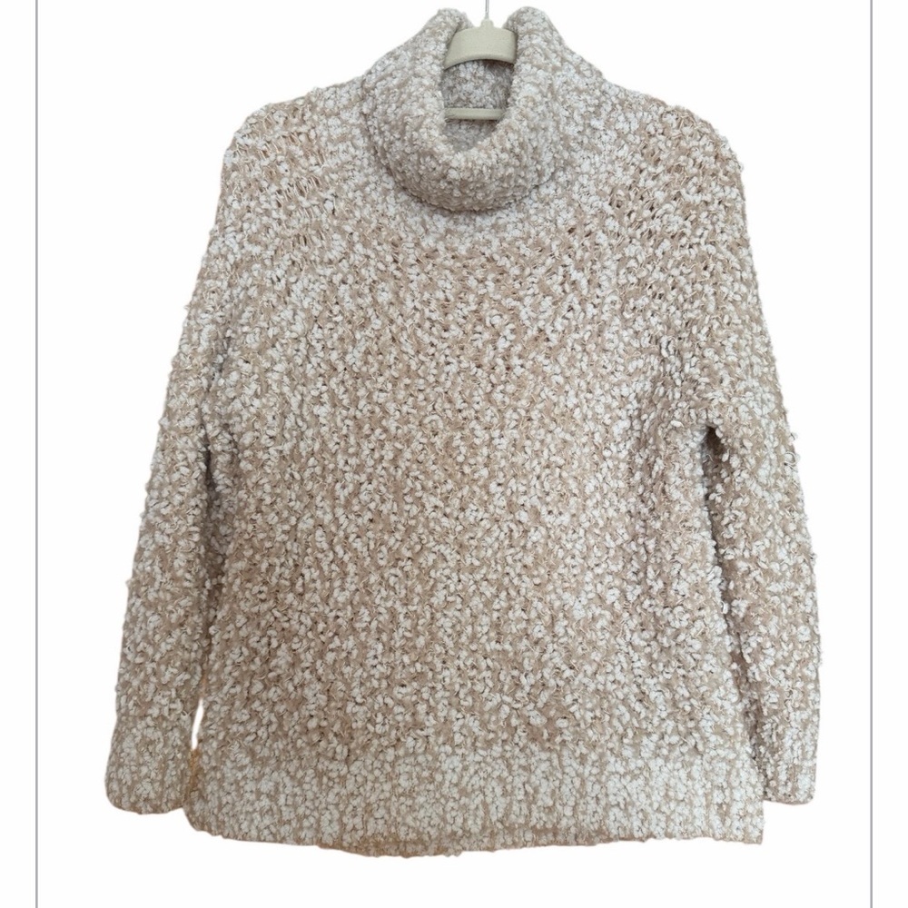 POL  Tan and White Turtleneck Sweater